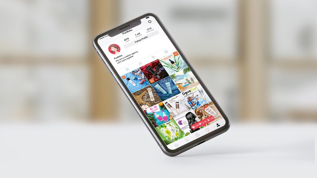 smartphone avec un profil instagram
